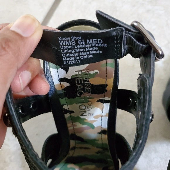 Kenneth Cole Reaction Camo 'Know Shot' Leather - Picture 6 of 6